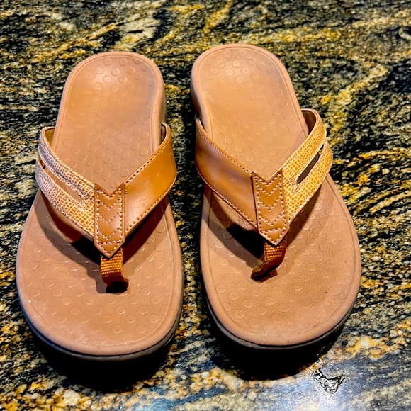 Bionic sandals - Picture 1 of 2